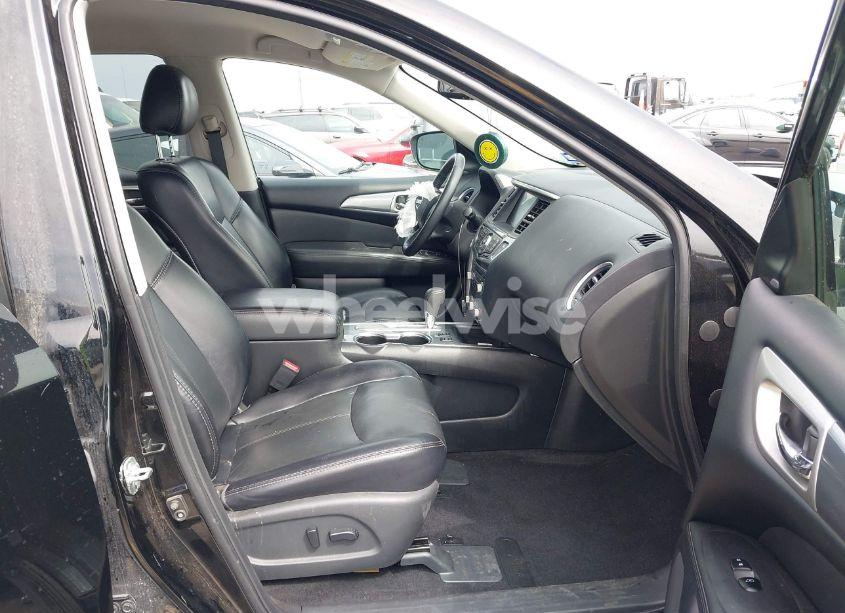 Photo 5 of 2020 Nissan Pathfinder SL 2WD (VIN 5N1DR2CN4LC613232)