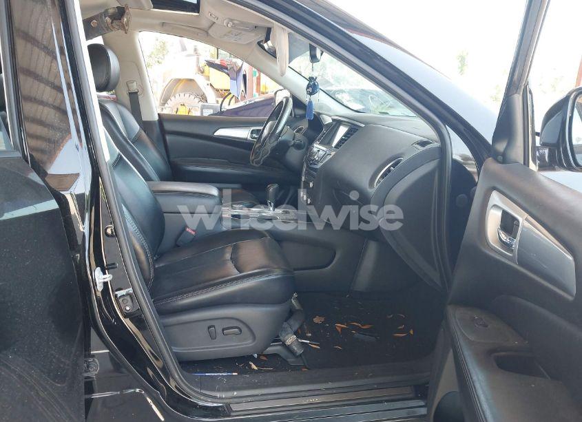 Photo 5 of 2017 Nissan Pathfinder SL (VIN 5N1DR2MM0HC650422)