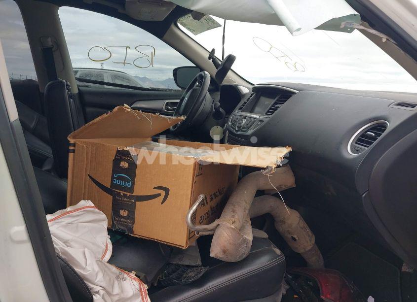 Photo 5 of 2017 Nissan Pathfinder SL (VIN 5N1DR2MM0HC658973)