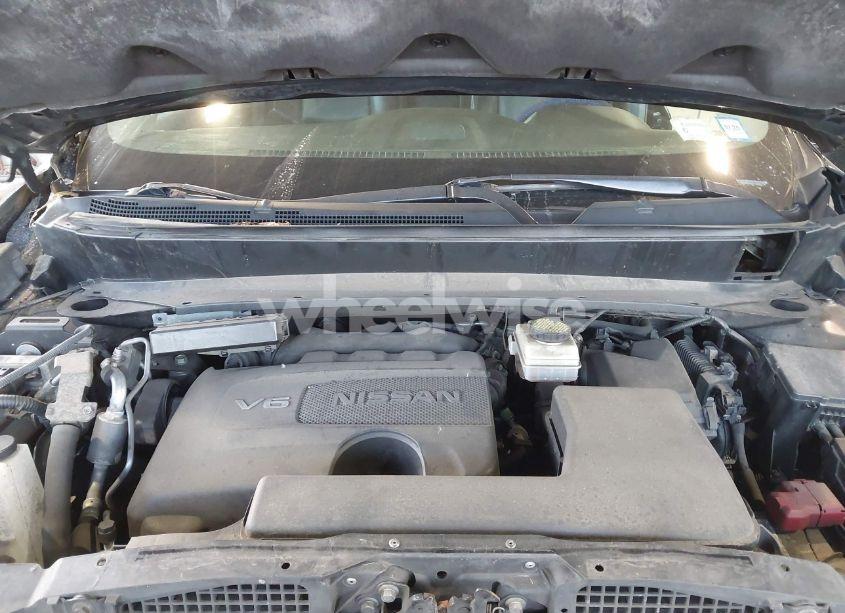 Photo 10 of 2018 Nissan Pathfinder SL (VIN 5N1DR2MM0JC624313)