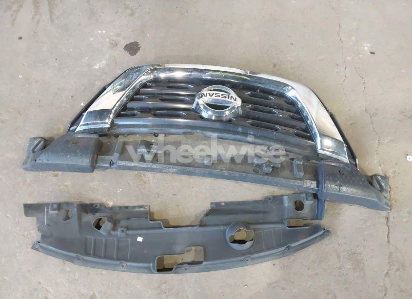 Photo 12 of 2018 Nissan Pathfinder SL (VIN 5N1DR2MM0JC624313)