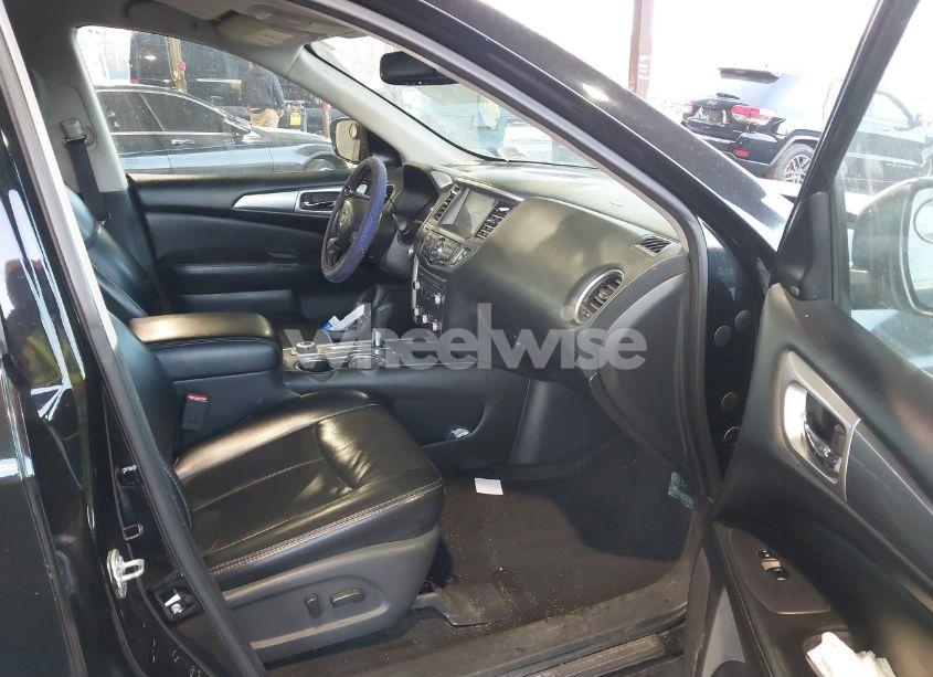 Photo 5 of 2018 Nissan Pathfinder SL (VIN 5N1DR2MM0JC624313)