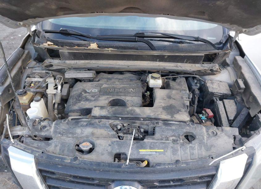 Photo 10 of 2018 Nissan Pathfinder SV (VIN 5N1DR2MM0JC641922)