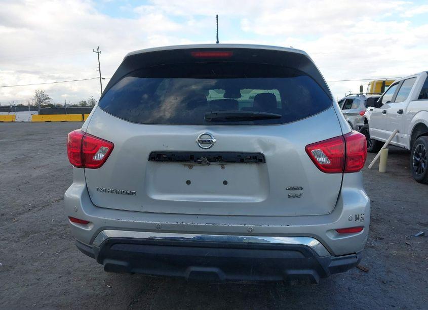 Photo 17 of 2018 Nissan Pathfinder SV (VIN 5N1DR2MM0JC641922)