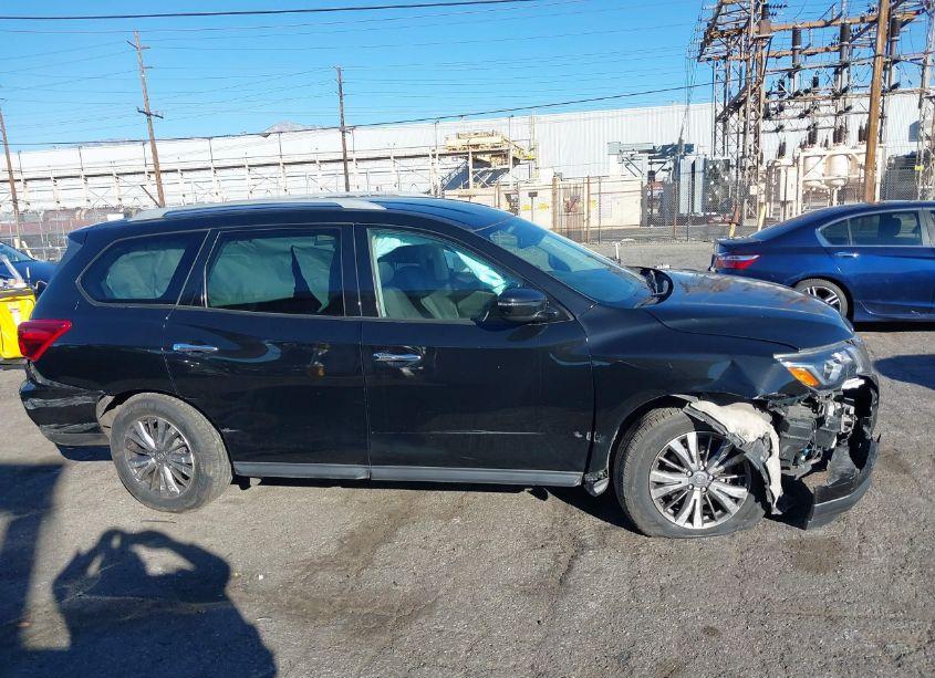 Photo 13 of 2018 Nissan Pathfinder SV (VIN 5N1DR2MM0JC651673)