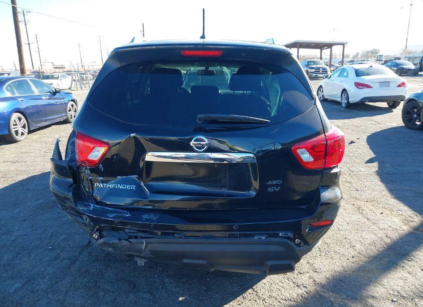Photo 16 of 2018 Nissan Pathfinder SV (VIN 5N1DR2MM0JC651673)