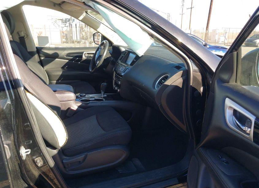 Photo 5 of 2018 Nissan Pathfinder SV (VIN 5N1DR2MM0JC651673)