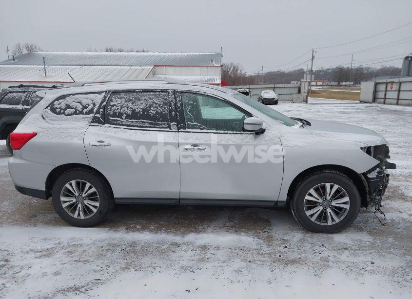 Photo 14 of 2018 Nissan Pathfinder SV (VIN 5N1DR2MM0JC654167)
