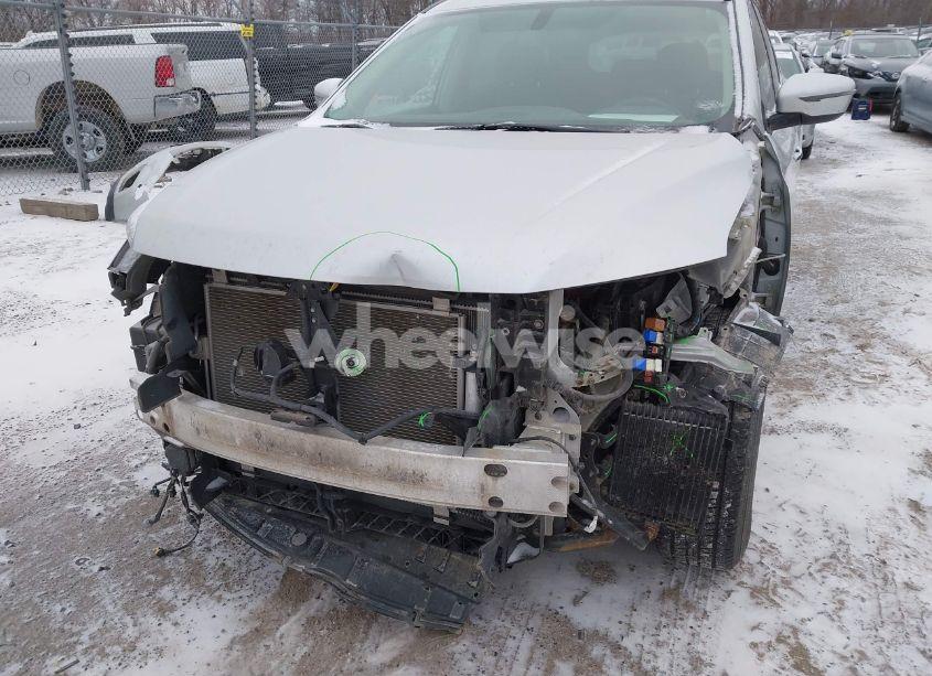 Photo 6 of 2018 Nissan Pathfinder SV (VIN 5N1DR2MM0JC654167)