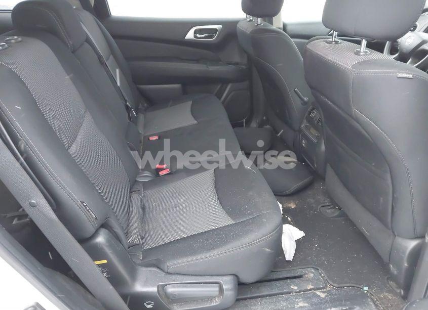 Photo 8 of 2018 Nissan Pathfinder SV (VIN 5N1DR2MM0JC654167)