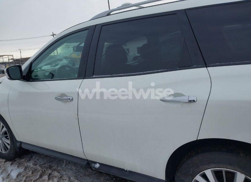 Photo 14 of 2018 Nissan Pathfinder SV (VIN 5N1DR2MM0JC664987)