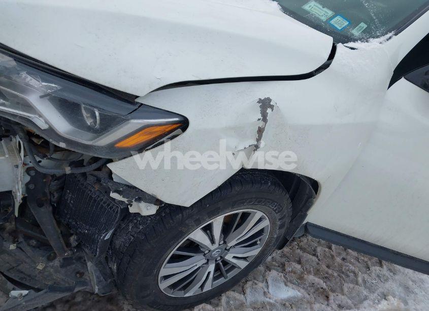 Photo 17 of 2018 Nissan Pathfinder SV (VIN 5N1DR2MM0JC664987)