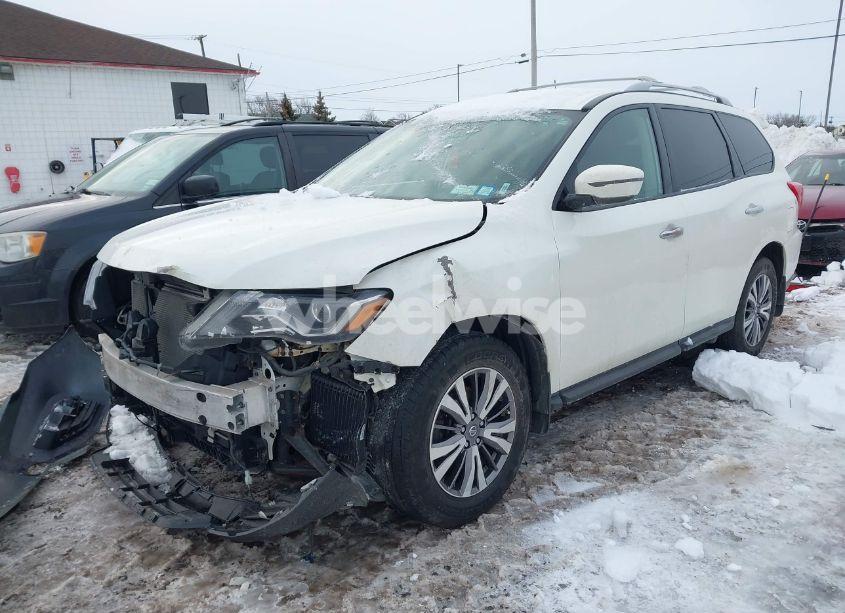 Photo 2 of 2018 Nissan Pathfinder SV (VIN 5N1DR2MM0JC664987)