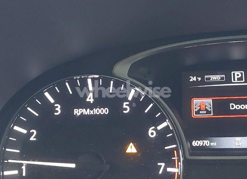 Photo 7 of 2018 Nissan Pathfinder SV (VIN 5N1DR2MM0JC664987)