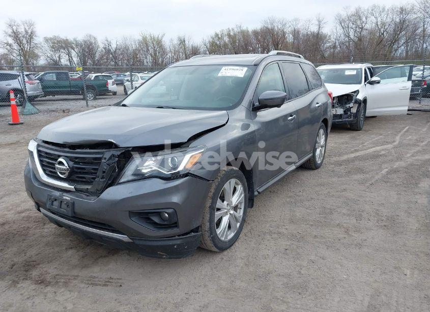 Photo 2 of 2018 Nissan Pathfinder SL (VIN 5N1DR2MM0JC666187)