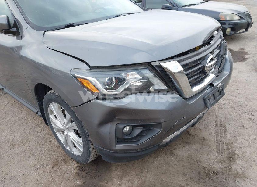 Photo 6 of 2018 Nissan Pathfinder SL (VIN 5N1DR2MM0JC666187)
