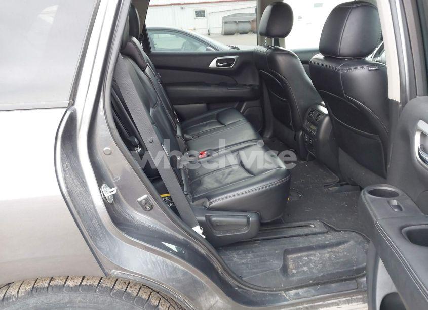 Photo 8 of 2018 Nissan Pathfinder SL (VIN 5N1DR2MM0JC666187)
