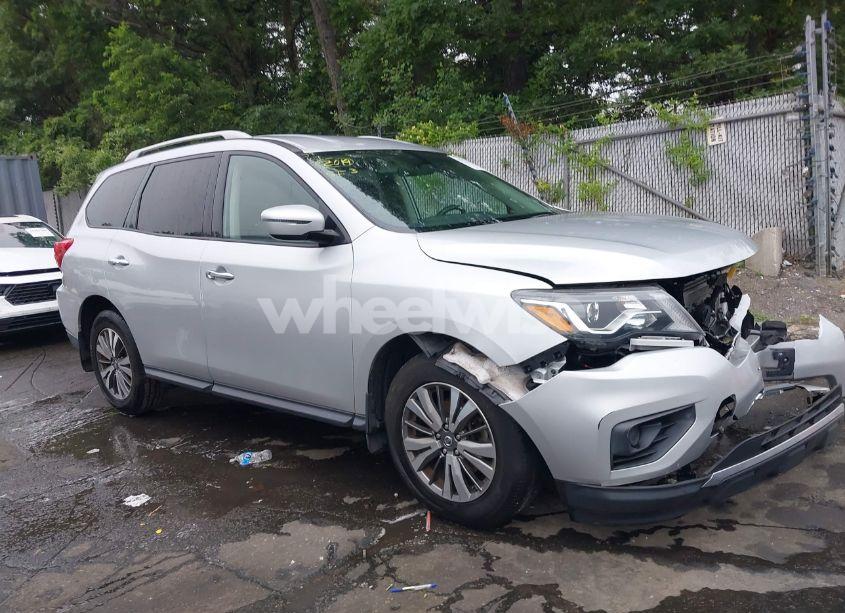 2019 Nissan Pathfinder S (VIN 5N1DR2MM0KC594201) main photo
