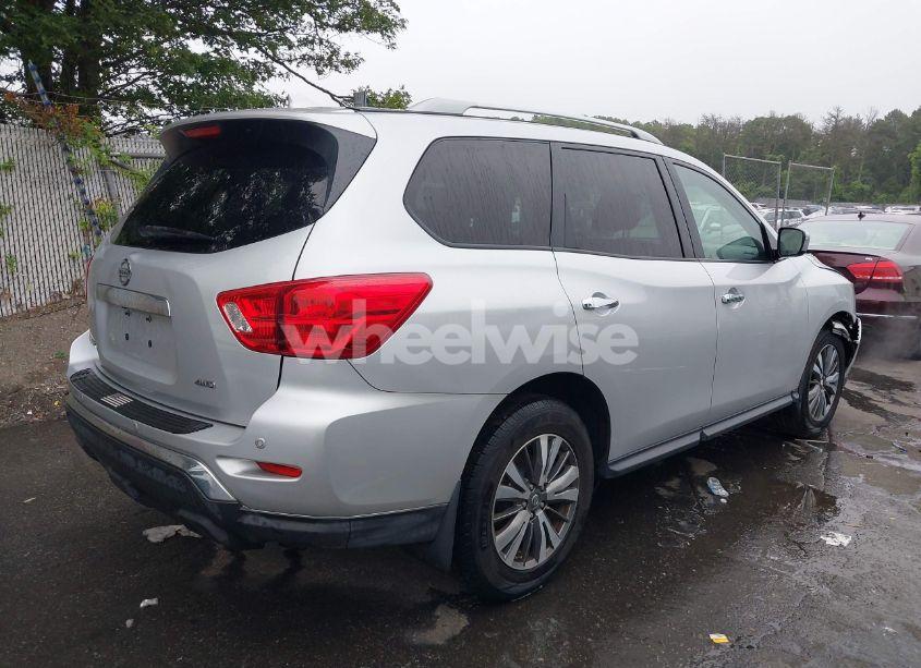 Photo 4 of 2019 Nissan Pathfinder S (VIN 5N1DR2MM0KC594201)