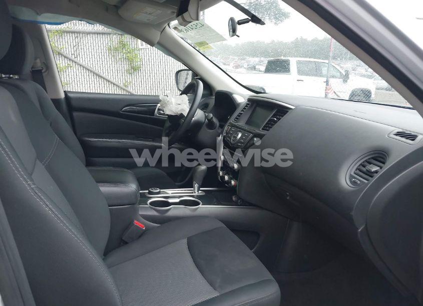 Photo 5 of 2019 Nissan Pathfinder S (VIN 5N1DR2MM0KC594201)