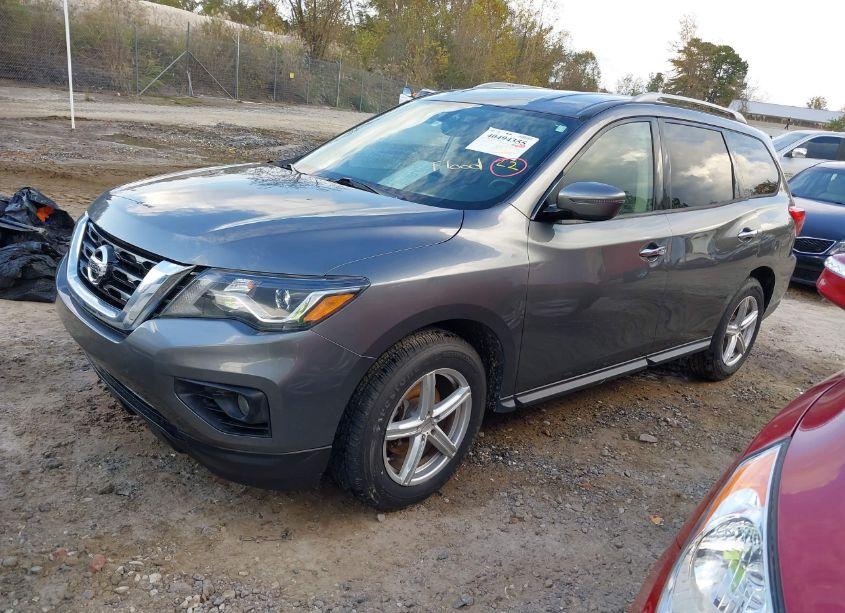 Photo 2 of 2019 Nissan Pathfinder SV (VIN 5N1DR2MM0KC597079)
