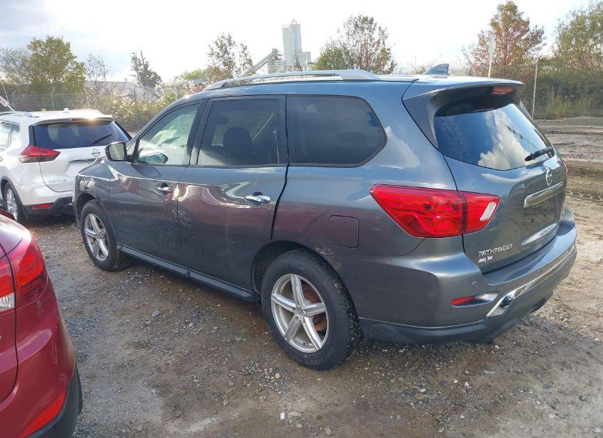 Photo 3 of 2019 Nissan Pathfinder SV (VIN 5N1DR2MM0KC597079)