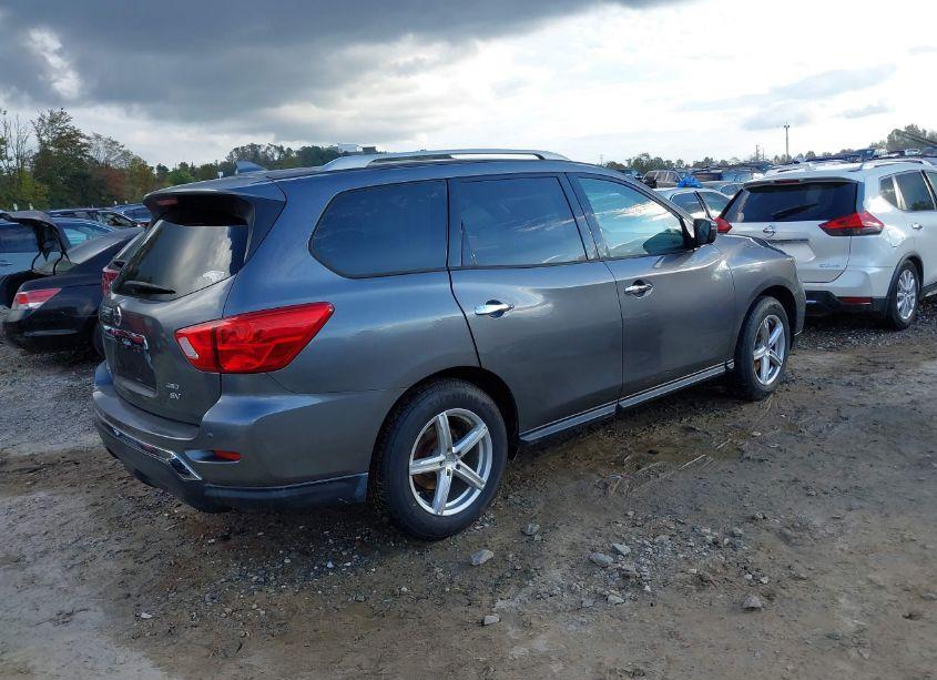 Photo 4 of 2019 Nissan Pathfinder SV (VIN 5N1DR2MM0KC597079)