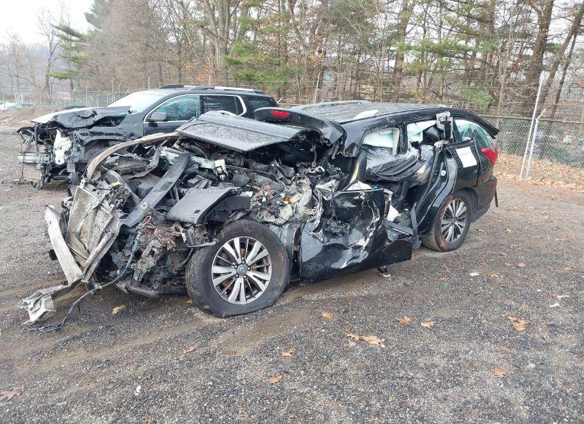 Photo 2 of 2019 Nissan Pathfinder SL (VIN 5N1DR2MM0KC601728)