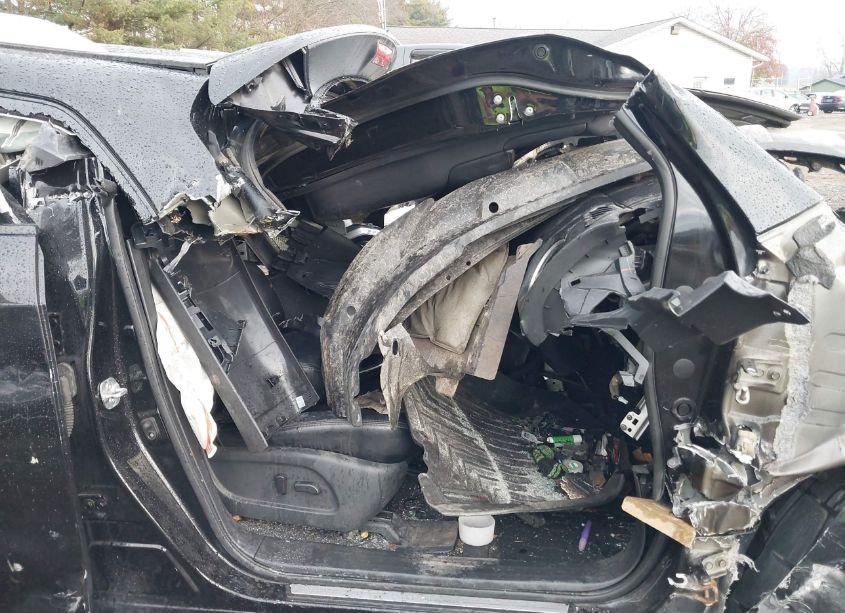 Photo 5 of 2019 Nissan Pathfinder SL (VIN 5N1DR2MM0KC601728)