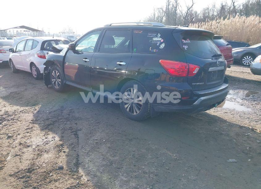 Photo 3 of 2017 Nissan Pathfinder SL (VIN 5N1DR2MM1HC609460)