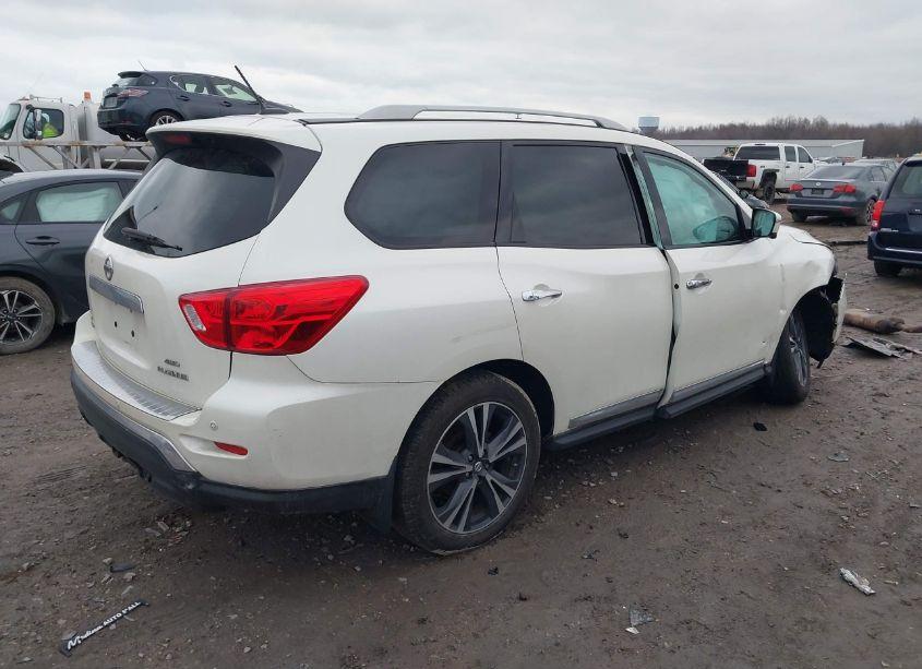 Photo 4 of 2017 Nissan Pathfinder PLATINUM (VIN 5N1DR2MM1HC618384)
