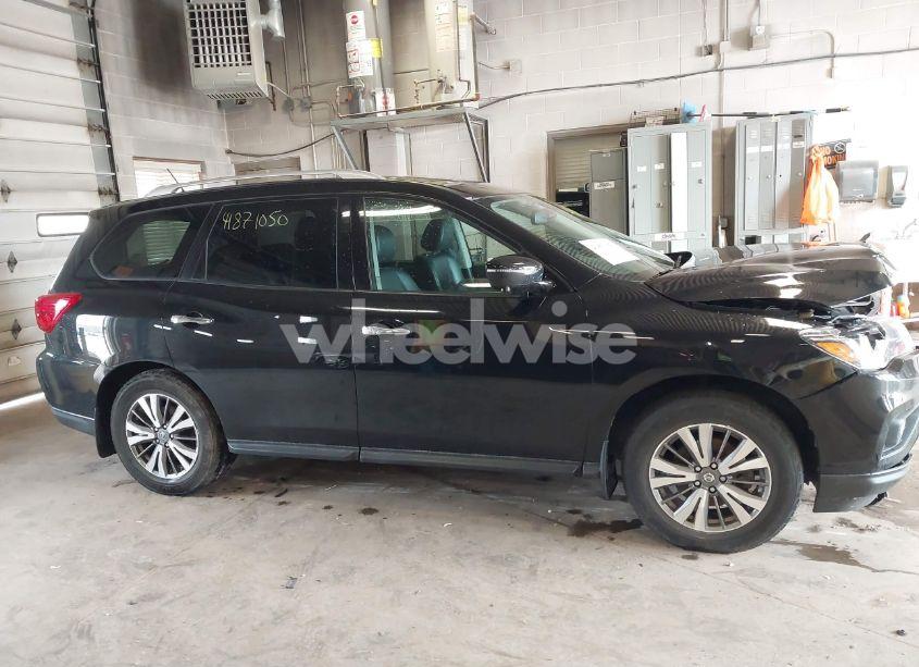 Photo 13 of 2017 Nissan Pathfinder SL (VIN 5N1DR2MM1HC632396)