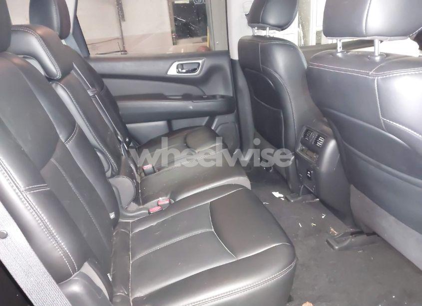 Photo 8 of 2017 Nissan Pathfinder SL (VIN 5N1DR2MM1HC632396)