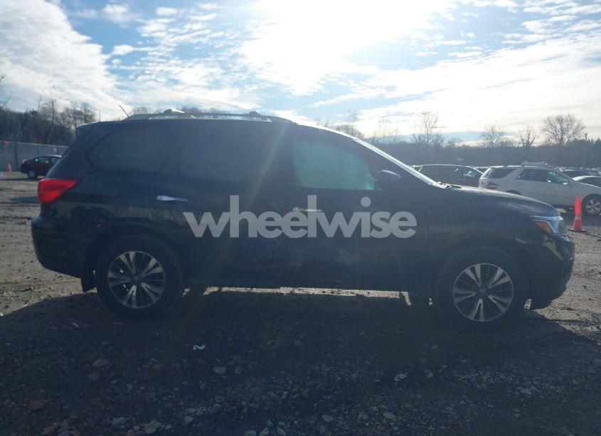 Photo 13 of 2017 Nissan Pathfinder S (VIN 5N1DR2MM1HC659940)