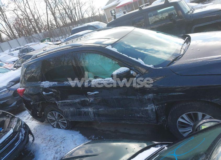 Photo 13 of 2017 Nissan Pathfinder S (VIN 5N1DR2MM1HC675927)