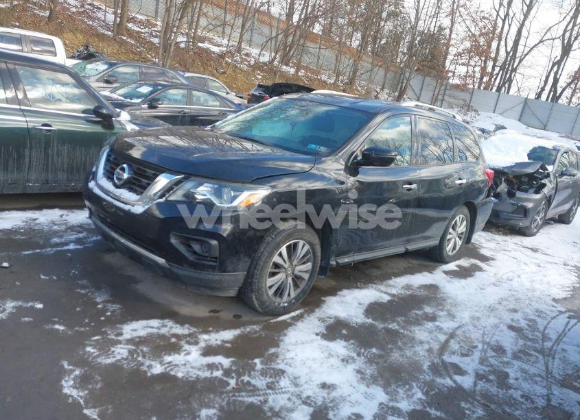 Photo 2 of 2017 Nissan Pathfinder S (VIN 5N1DR2MM1HC675927)