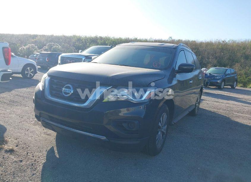 Photo 2 of 2017 Nissan Pathfinder S (VIN 5N1DR2MM1HC686846)