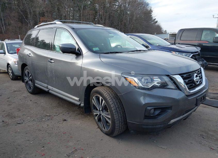 2017 Nissan Pathfinder PLATINUM (VIN 5N1DR2MM1HC906146) main photo