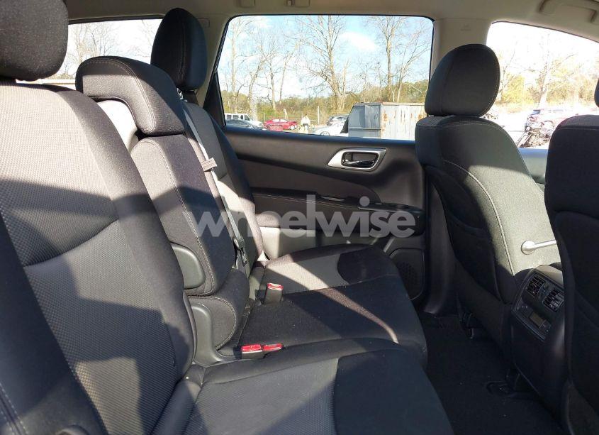 Photo 8 of 2017 Nissan Pathfinder S (VIN 5N1DR2MM1HC914098)