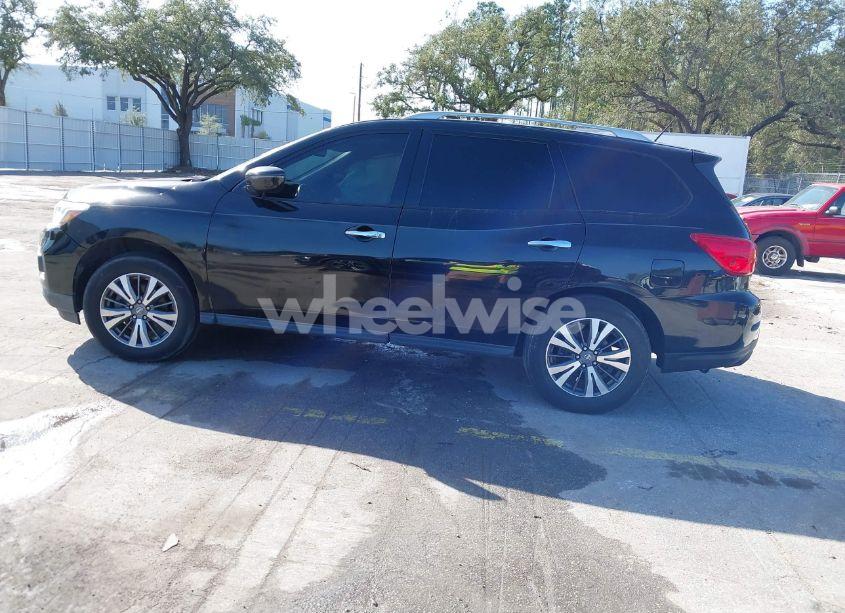 Photo 15 of 2018 Nissan Pathfinder SV (VIN 5N1DR2MM1JC607813)