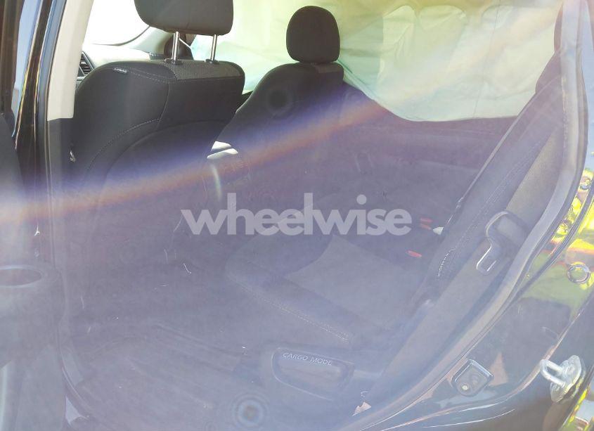 Photo 8 of 2018 Nissan Pathfinder SV (VIN 5N1DR2MM1JC607813)