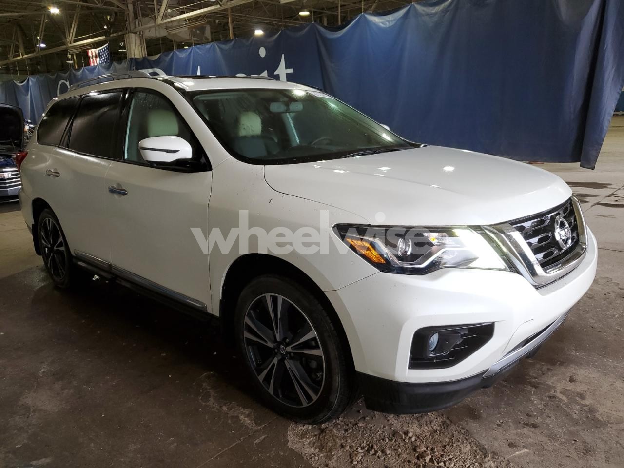 Photo 4 of 2018 NISSAN PATHFINDER S N/A (VIN 5N1DR2MM1JC632405)