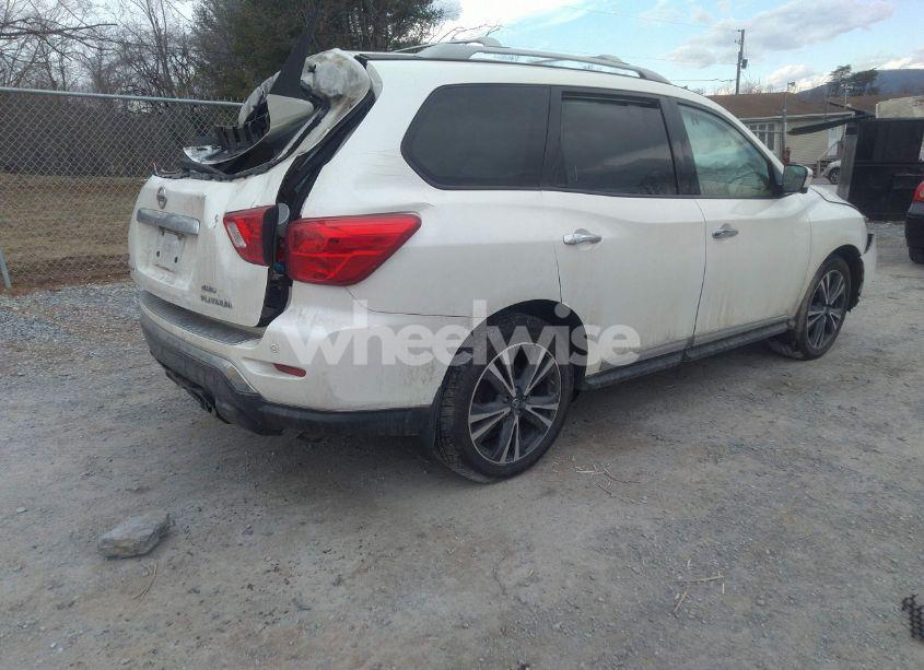 Photo 4 of 2018 Nissan Pathfinder PLATINUM (VIN 5N1DR2MM1JC673763)