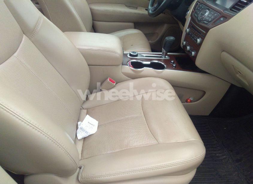 Photo 5 of 2018 Nissan Pathfinder PLATINUM (VIN 5N1DR2MM1JC673763)