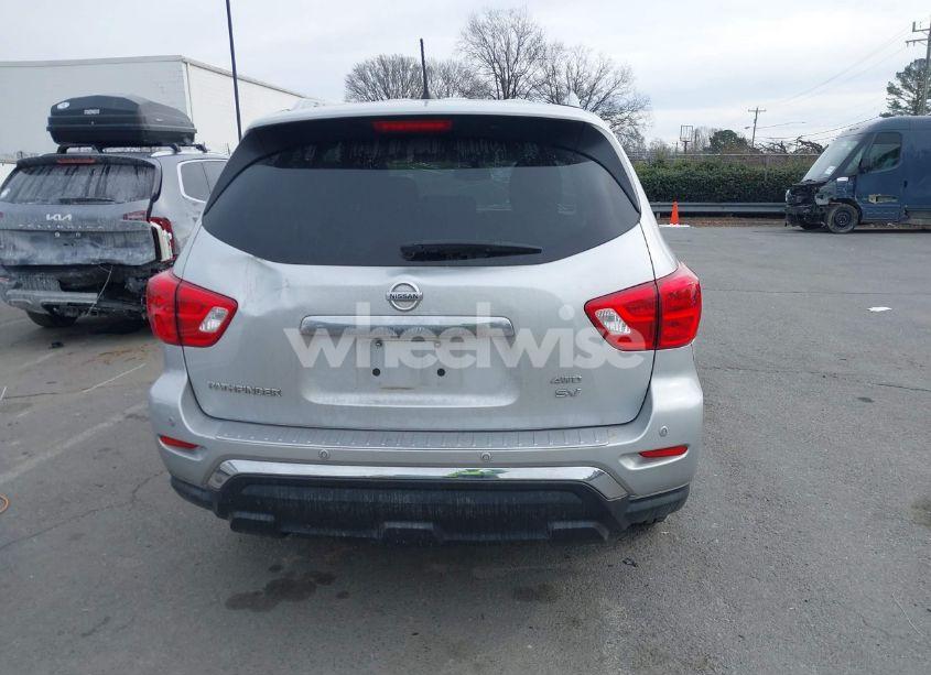 Photo 16 of 2018 Nissan Pathfinder SV (VIN 5N1DR2MM1JC675383)