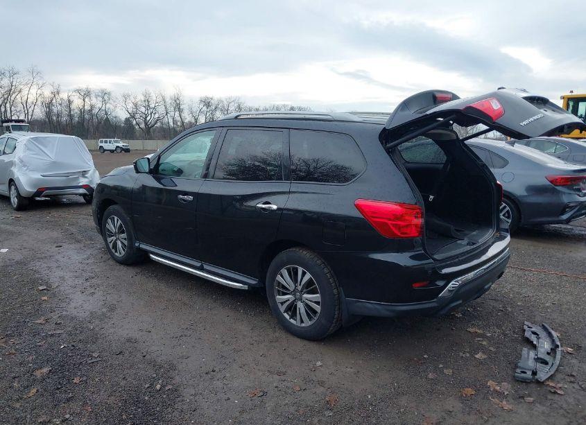 Photo 3 of 2019 Nissan Pathfinder SL (VIN 5N1DR2MM1KC641039)