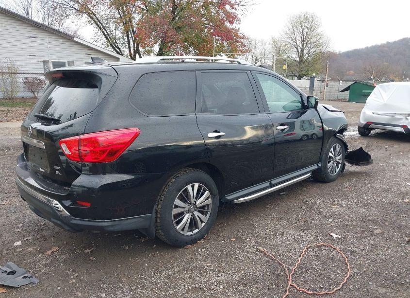 Photo 4 of 2019 Nissan Pathfinder SL (VIN 5N1DR2MM1KC641039)
