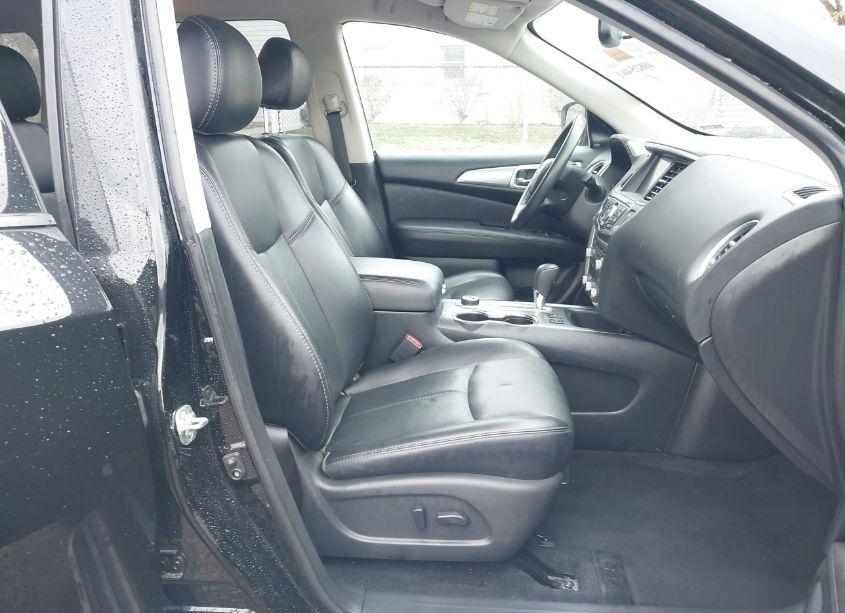 Photo 5 of 2019 Nissan Pathfinder SL (VIN 5N1DR2MM1KC641039)