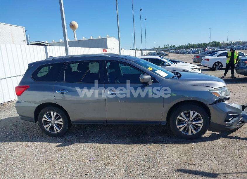Photo 14 of 2019 Nissan Pathfinder SV (VIN 5N1DR2MM1KC643549)