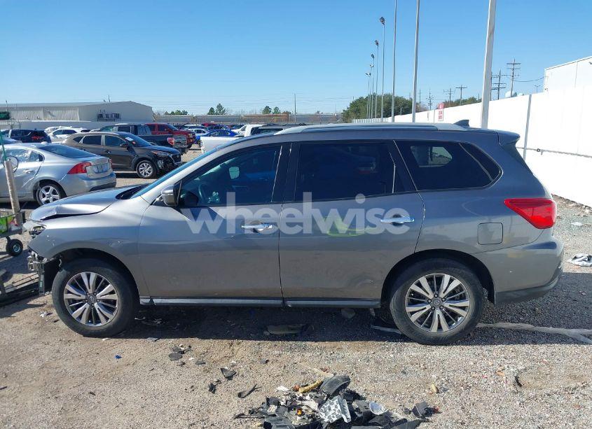 Photo 15 of 2019 Nissan Pathfinder SV (VIN 5N1DR2MM1KC643549)
